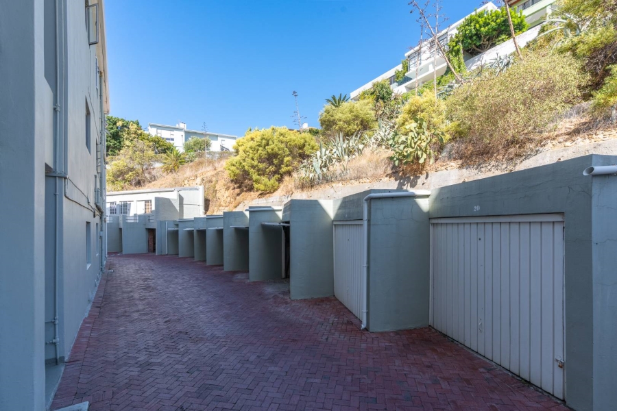 1 Bedroom Property for Sale in Green Point Western Cape